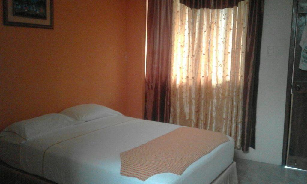 Casa De Huespedes Casita Belga Hotel Гуаякуил Екстериор снимка